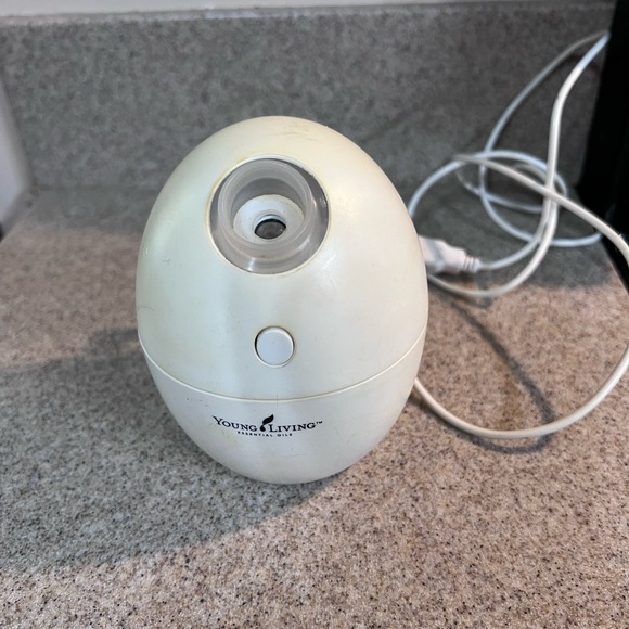 Young Living Other - YOUNG LIVING ESSENTIAL OILS ORB PORTABLE USB ULTRASONIC DIFFUSER